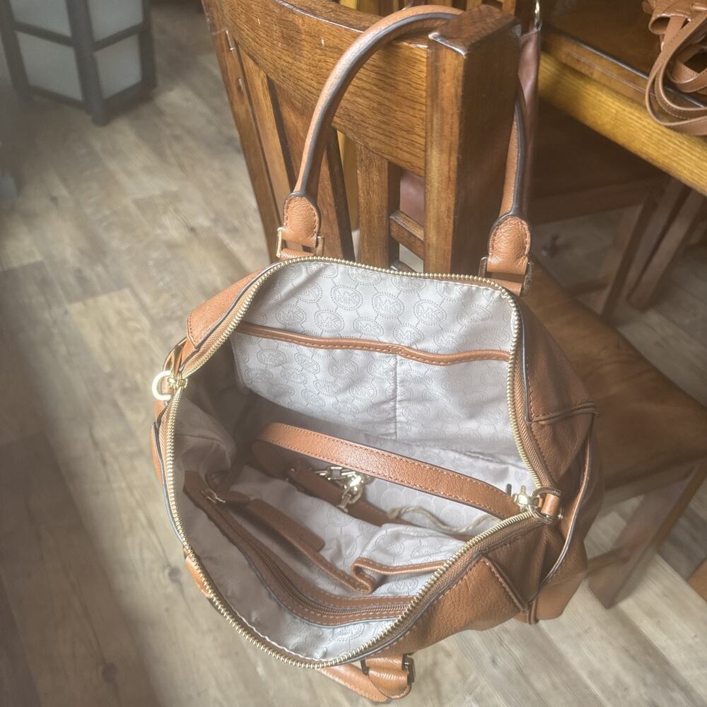 Michael Kors Handbag Women's Brown Grain Leather Zipper Pockets Double Handle - Picture 3 of 14